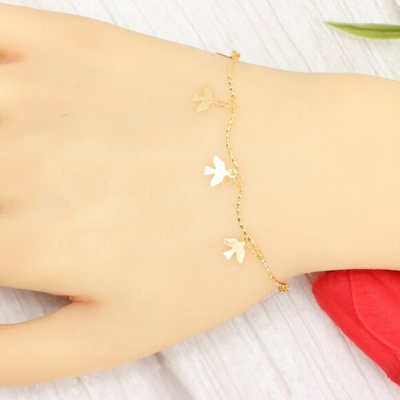 "Trendy Handmade Bracelet – A Thoughtful Gift for Girls & Women | UNVRC1032 - Picture 2 of 10